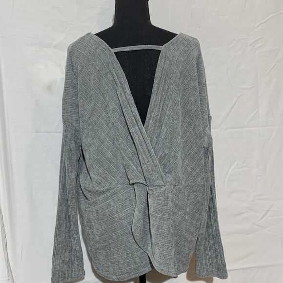 Heart Of The South Grey Oversized Sweater Womens Size Small Chenille Open Back - Picture 3 of 5